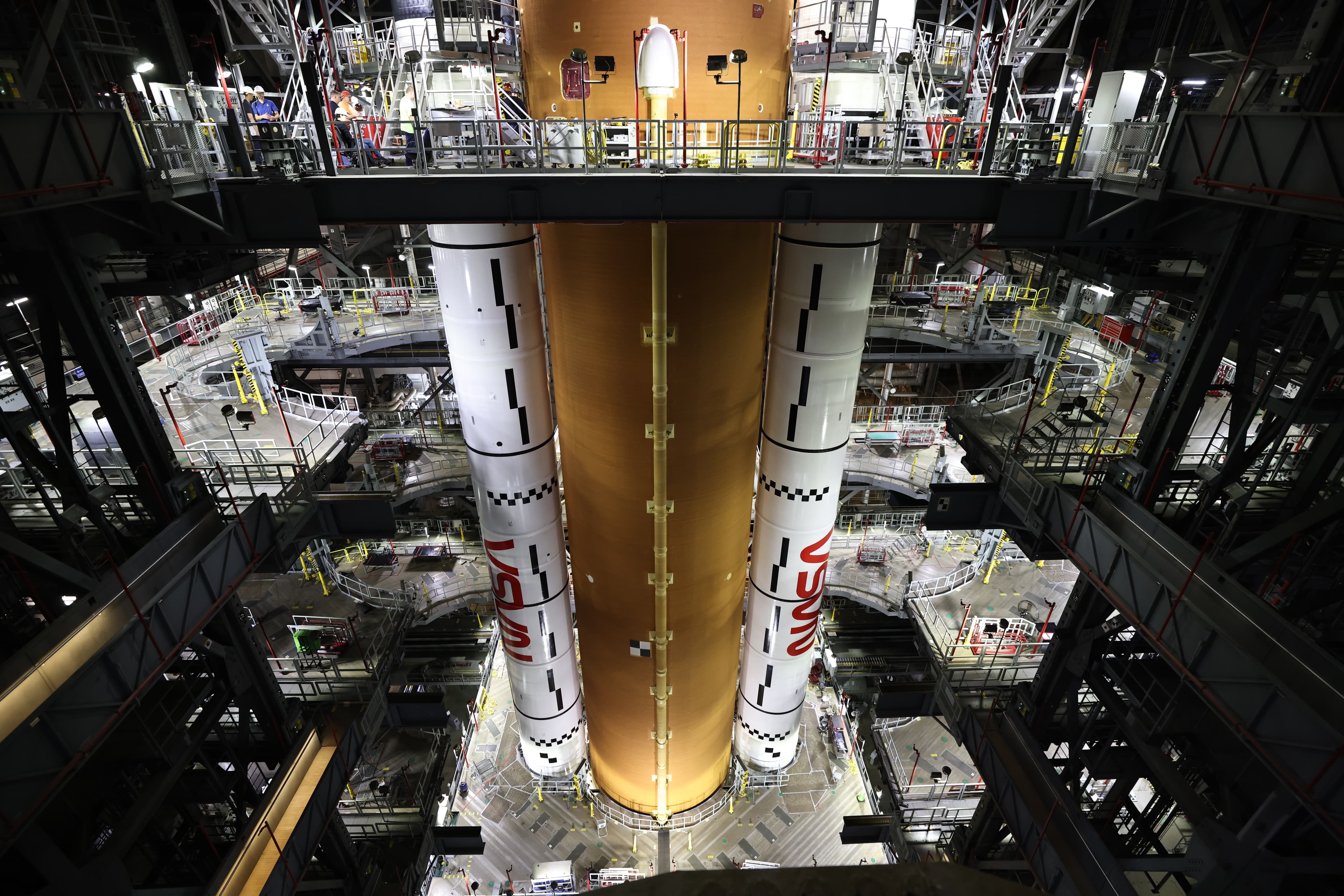 NASA ARTEMIS II MOON ROCET UYARI ÇIKIŞ