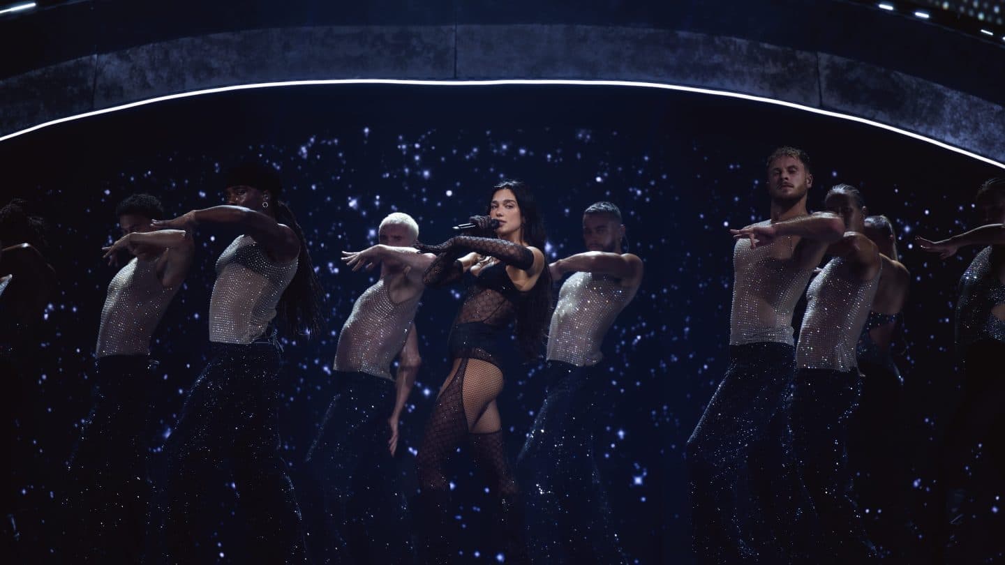 Los Angeles'taki Dua Lipa'dan En İyi Anlar