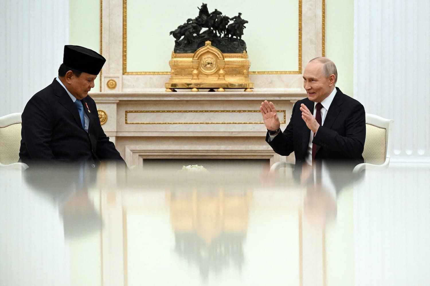 Prabowo Moskova'da Putin'i ziyaret etti