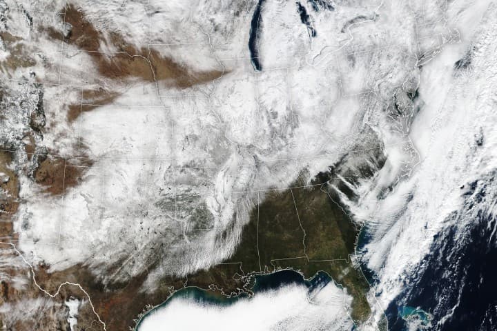 Kar ABD'nin İç ve Doğusunu Gömdü