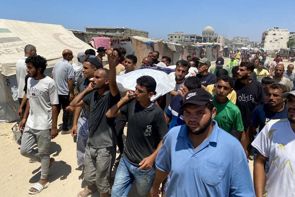 Three more people starve to death in Gaza