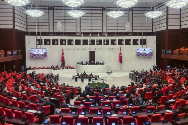 Bindik Bir Alamete Gidiyoruz Kıyamete