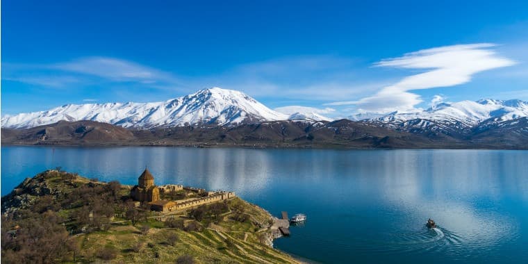 Doğu'nun Gizemi: Van Gölü'nün Altında Yatan Gizem