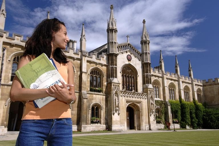 Yurtdışında Eğitim İçin TOEFL ve IELTS