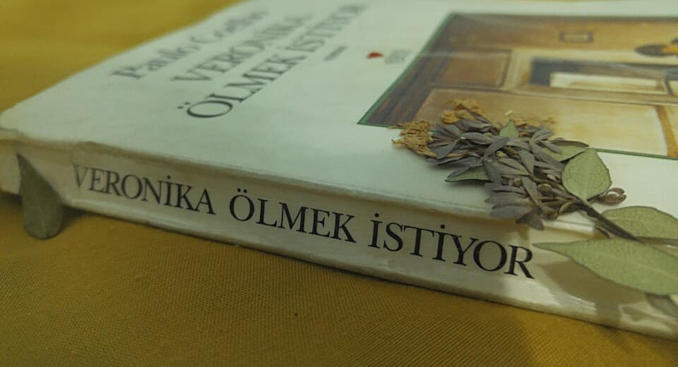 Bir Paulo Coelho Eseri: Veronika Ölmek İstiyor
