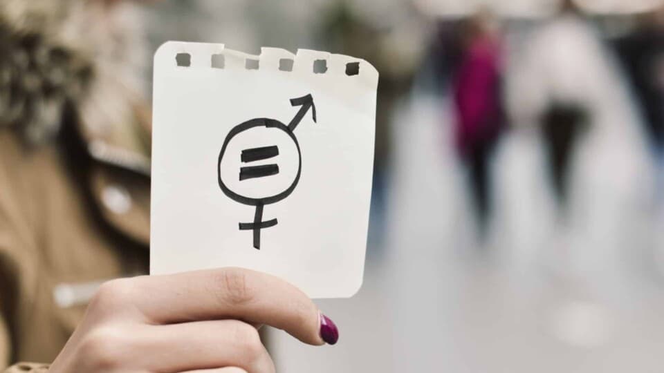 Kadın: Ne Evdeki Melek, Ne de Dışarıdaki Fahişe!