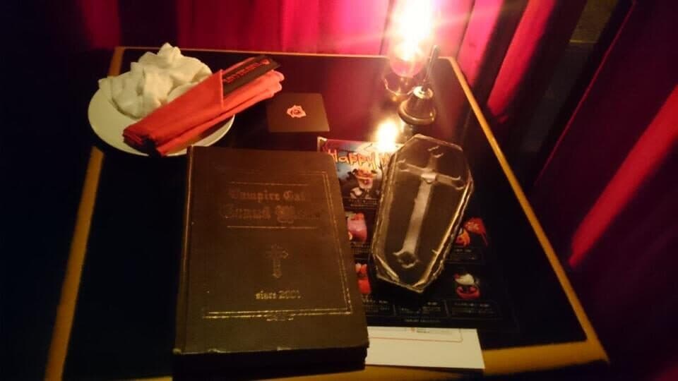 Bana Göre Konsept Kafe Yok Demeyin! Vampir Kafe | Japonya