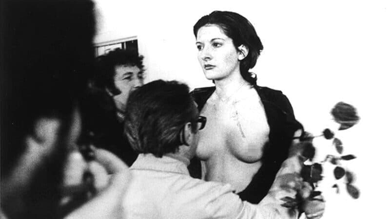 Marina Abramović | Rhythm 0 Performansı Nedir?