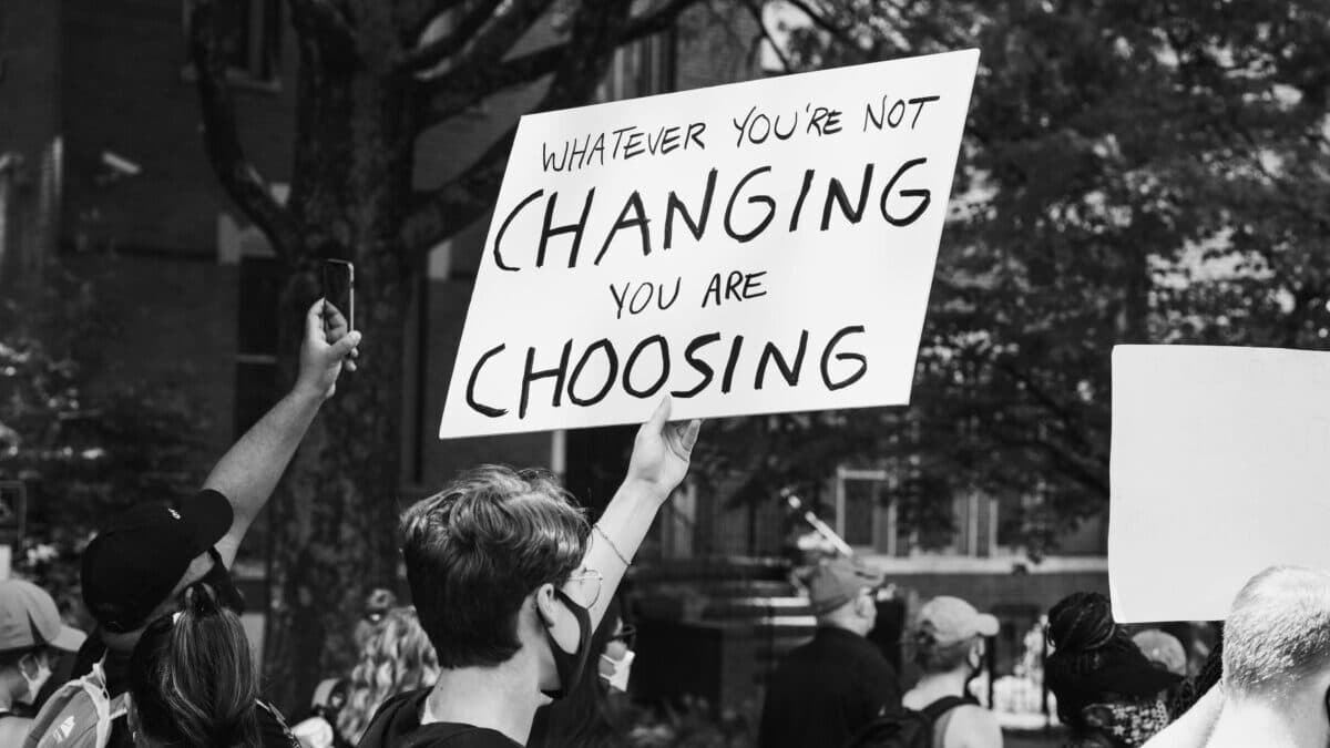 Dalgalı Deniz: Toplumsal Hareketler