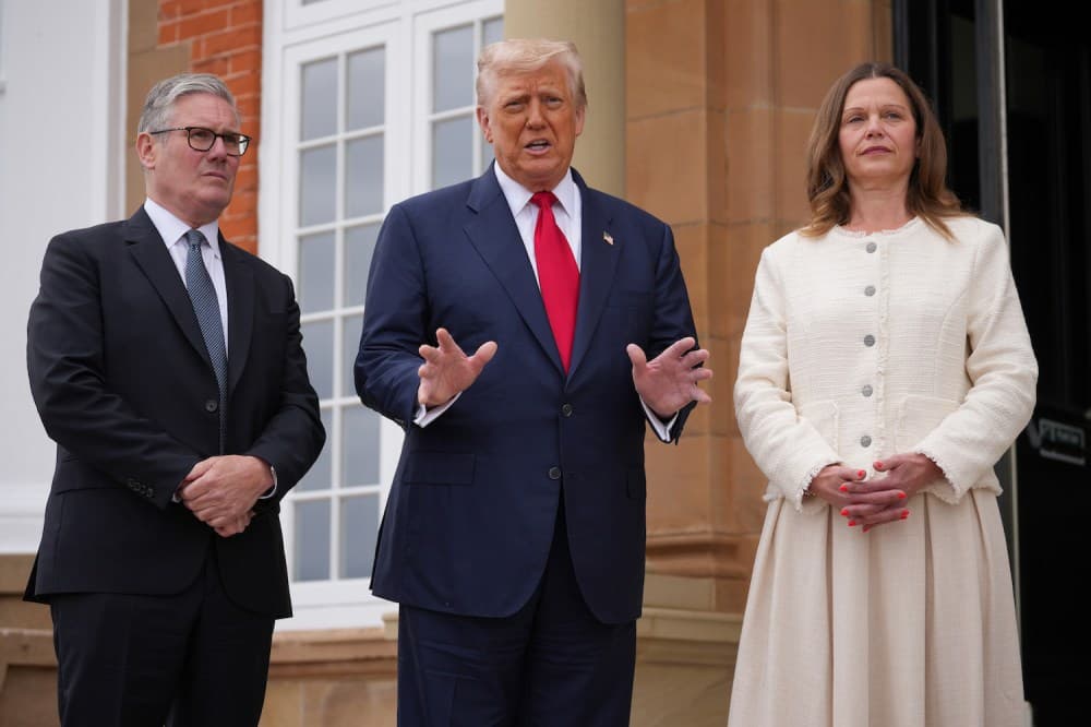 Trump, Starmer ile Zirve sırasında Gazze'de kitle açlık krizini kabul ediyor